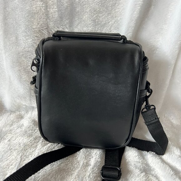 Nikon Cool Pix Digital Camera With Case 7.1 megapixels Includes Manual - Picture 9 of 9